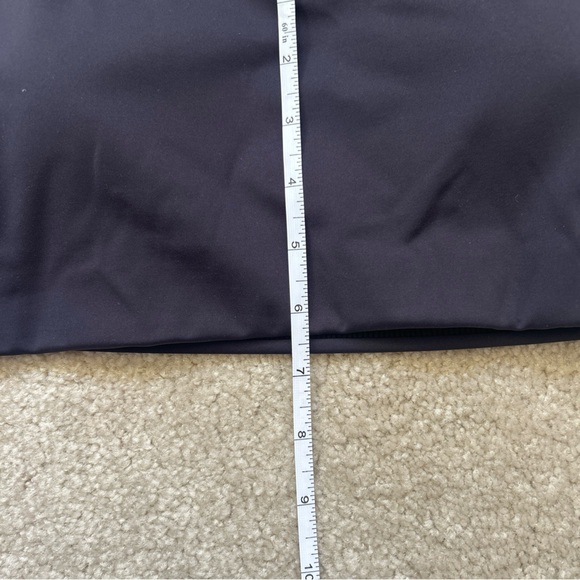 1-22 NWT Size L Lululemon Strappy Back Sports Bra Black - Picture 7 of 10